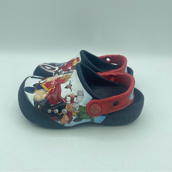 CROCS Avengers Marvel Blue Classic Slip On Clogs Child Toddler size 9 Super Hero - Picture 5 of 10